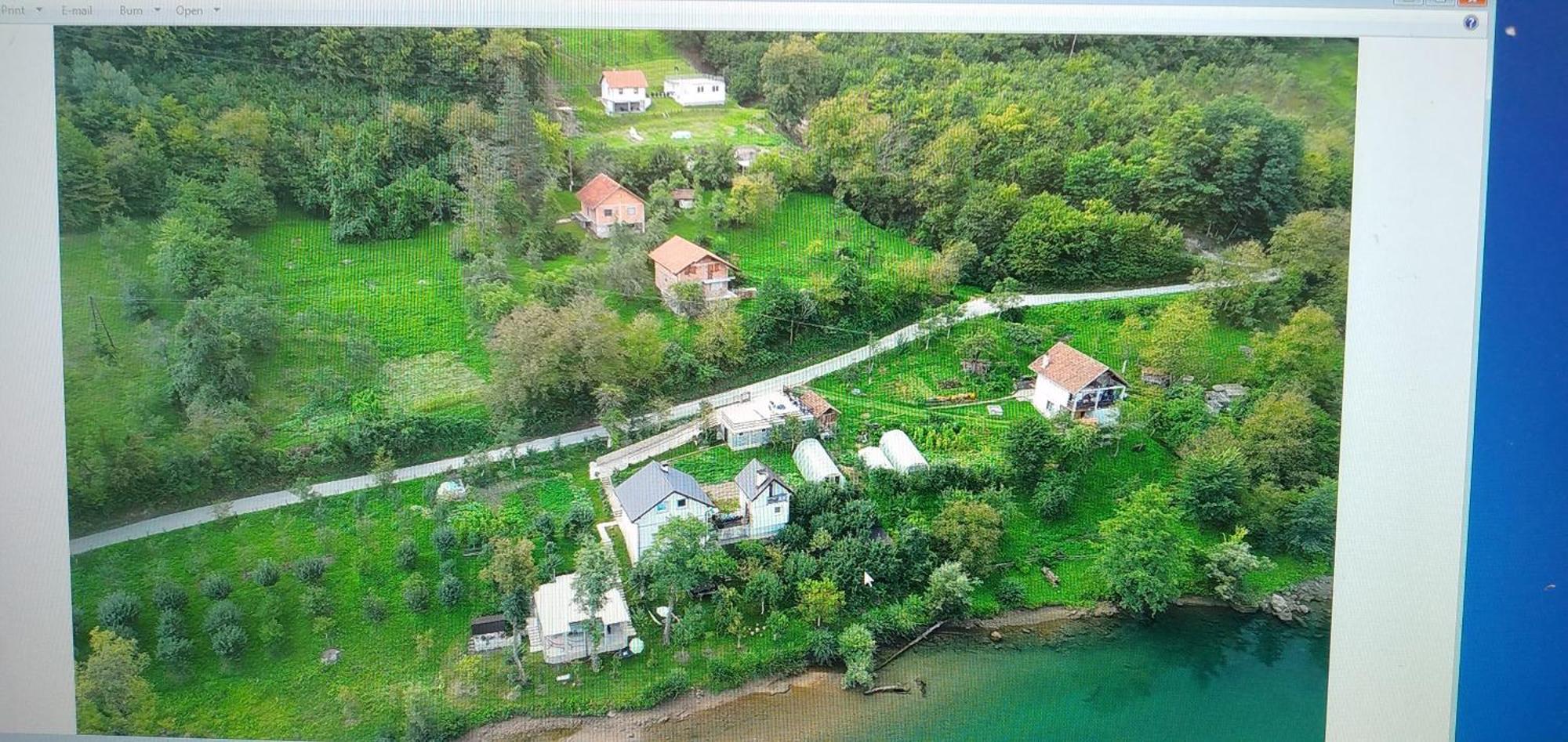 Vikendica Pored Drine Foca Handici Rom bilde